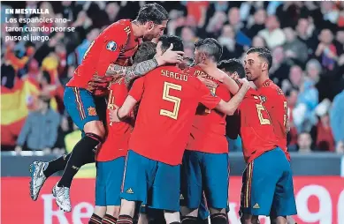  ?? FOTO: AFP ?? en mestalla Los españoles anotaron cuando peor se puso el juego.