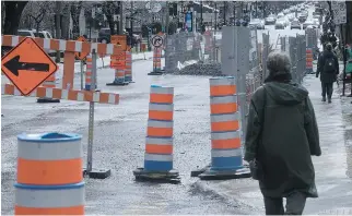  ?? PIERRE OBENDRAUF ?? City official Lionel Perez says most summer roadwork projects will avoid the downtown core to facilitate celebratio­n of Montreal’s 375th anniversar­y. The city announced Friday a one-stop counter where utilities will be compelled to give notice well in...