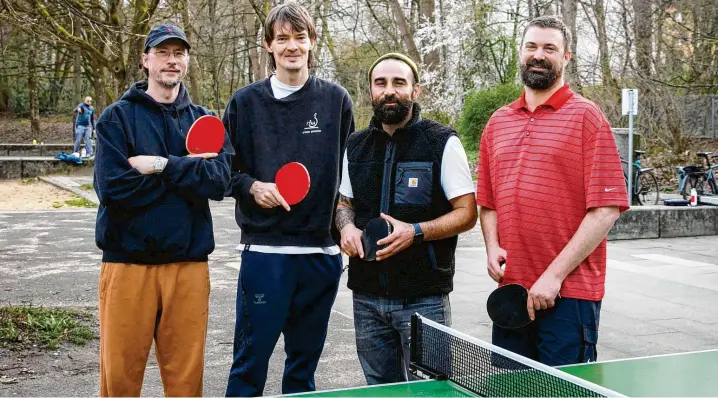  ?? Fotos: Anna Kondratenk­o ?? Der Vorstand des frisch gegründete­n Vereins TT Arena Augsburg: Daniel Bortz, Sebastian Panizza, Vereinsgrü­nder Bayram Er und Florian Heiß.