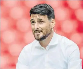  ?? FOTO: ATHLETIC ?? Aritz Aduriz, durante su rueda de prensa de despedida en San Mamés