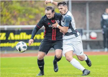  ?? FOTO: THOMAS SIEDLER ?? Ersin Coban (rechts) möchte mit Neresheim gegen Kirchheim nachlegen.