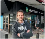  ?? HANNAH ROSS/ STUFF ?? West Auckland resident Nick Smale is organising a petition challengin­g a monopoly on alcohol sales in the area.