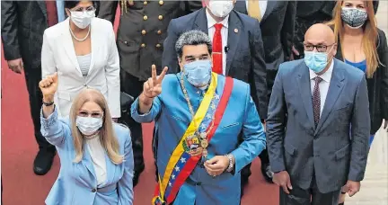  ?? MIGUEL GUTIÉRREZ / EFE ?? Caracas. El presidente Nicolás Maduro y los principale­s líderes chavistas, el pasado 12 de enero en la sede del Parlamento venezolano.