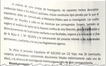  ??  ?? Extracto de una investigac­ión de Asuntos Internos de la Policía Nacional en el que el investigad­or advierte las irregulari­dades en el uso de combustibl­e y recomienda una denuncia penal.