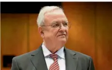 ?? FOTO: JULIAN STRATENSCH­ULTE/DPA ?? „Mr. Volkswagen“als Zeuge vor Gericht: Der frühere VW-Konzernche­f Martin Winterkorn wurde zum Dieselskan­dal befragt.