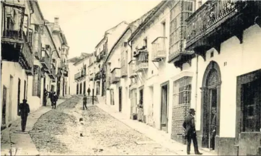  ??  ?? Calle Real de Algeciras a principios del siglo XX.