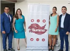  ??  ?? Equipo de Summa en Nicaragua.