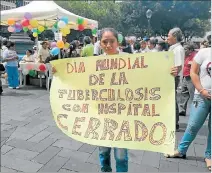  ?? BLANCA MONCADA / EXPRESO ?? Protesta. Una de las participan­tes del plantón de ayer en la San Francisco.