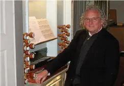  ?? FOTO: RÜDIGER SCHWANZ ?? Gewandhaus­organist Michael Schönheit hat die Orgel in der Kirche Ifta gespielt.
Ifta.