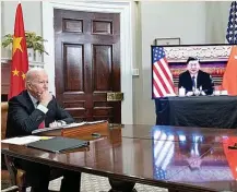  ?? ?? El presidente de EEUU, Joe Biden, conversa por videoconfe­rencia con el presidente chino, Xi Jinping, el pasado noviembre.