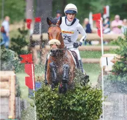  ??  ?? Willa Newton (Chance Remark) posts a CCI4* personal best in fifth