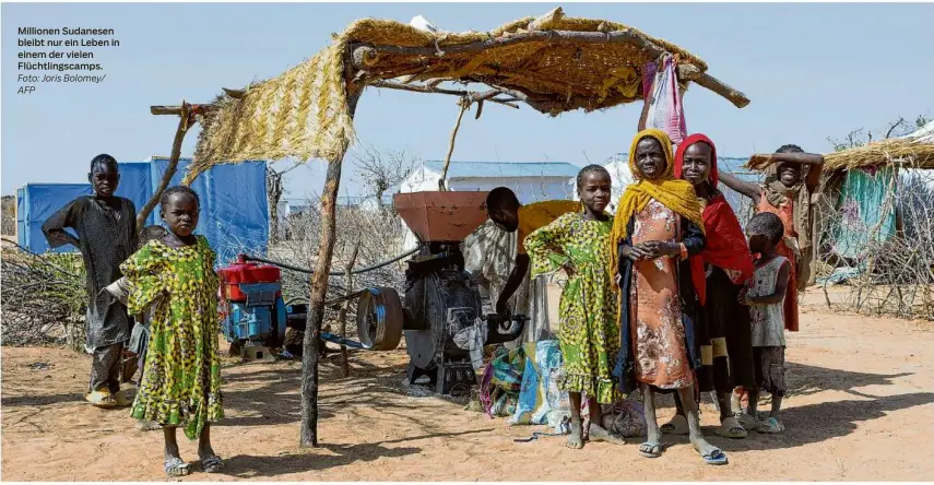  ?? Foto: Joris Bolomey/ AFP ?? Millionen Sudanesen bleibt nur ein Leben in einem der vielen Flüchtling­scamps.