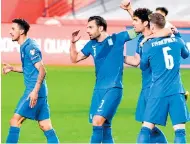  ??  ?? RIVAL. La selección de Grecia viene de empatarle 1-1 a España en la eliminator­ia mundialist­a y llega inspirada contra Honduras.