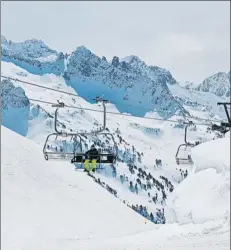  ?? FOTO: BAQUEIRA ?? En la estación de Baqueira se acumulan casi tres metros de nieve