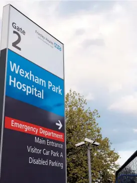  ?? ?? Wexham Park Hospital, Slough. Ref:132714-7