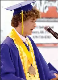  ?? Photo by Mike Eckels ?? Ryan Shaffer delivered the valedictor­ian’s address during the 2017 Decatur High School graduation ceremony at Peterson Gym on May 14.