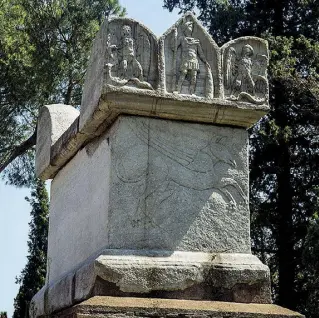  ?? Publio V. Mariano ?? Tomba di Nerone Sepolcro sulla Cassia, in realtà è il sarcofago di