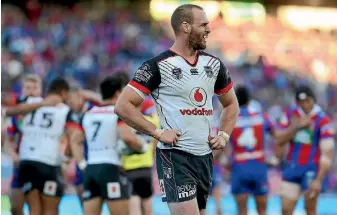  ?? GETTY IMAGES ?? A dejected Simon Mannering knew last weekend’s performanc­e against the Knights wasn’t good enough.