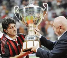  ??  ?? Galliani e Gattuso il 17/8/2009, Trofeo Berlusconi vinto sulla Juve
