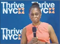  ?? MICHAEL APPLETON/HANDOUT ?? First Lady Chirlane McCray leads program to get students mental health help. Controller Scott Stringer (l.) has found fault with it.