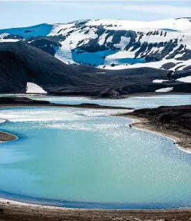  ??  ?? Crater bay: Deception Island lies just north of Antarctica