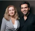  ??  ?? TRAFEN SICH im Kino im Hotel „Bayerische­r Hof“: Elyas M’Barek mit BUNTE-Autorin Christiane Soyke