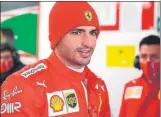  ?? FOTOS: GETTY Y FERRARI ?? Carlos Sainz dio sus primeras 118 vueltas al volante de un Ferrari, una toma de contacto con un extenso programa para familiariz­arse con los procedimie­ntos