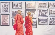  ?? SATISH BATE/HT PHOTO ?? Followers of Dr B R Ambedkar pay tribute to him on his death anniversar­y, observed as Mahaparini­rvan Diwas, at Chaityabho­omi in Dadar on Monday.