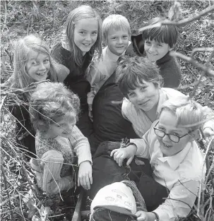  ?? ?? Nikki McClure, Sally Rossington, Nigel Woodcock, Paul Conway, Gary Merrall and Gary Woodcock with their Guy in 1971. Ref:133981-7