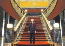  ?? Foto: Profimedia.cz ?? V Bílém paláci Turecký prezident Erdogan na schodišti honosného paláce, kde se setkal s českým ministrem Zaorálkem.