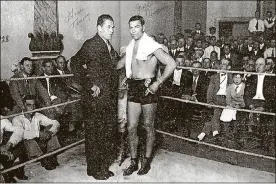  ??  ?? Jack Dempsey meets Gene Tunney in October 1925 in Dayton.