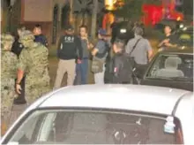  ??  ?? El director de la Policía Municipal resultó herido con dos rozones de bala /