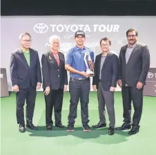  ?? ?? Toyota Tour Order of Merit 2023 winner Ervin Chang (centre) with Ng (left), Ravindran (right) and others at the unveiling of Toyota Tour 2024 calendar.