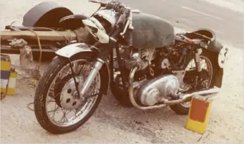  ??  ?? 25th July, 1971 at Thruxton. Andy Sargent crashed David’s bike after just one lap of practice!
