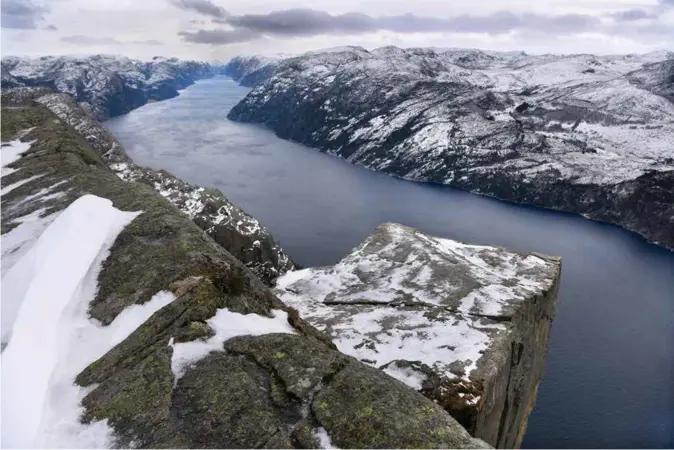  ?? PÅL CHRISTENSE­N ?? Forsand står ved et veiskille. Det må vaere greit med en ny folkeavste­mning, mener Aftenblade­t.