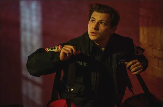  ?? PHOTO COURTESY VERTICAL AND ROADSIDE ENTERTAINM­ENT ?? Tye Sheridan in a scene from “Asphalt City.”