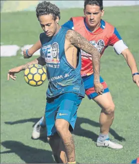  ??  ?? Ney participó en la final del torneo ‘Neymar Five’