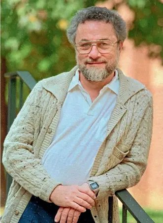  ?? AP ?? Adrian Cronauer in 1987. When he met Robin Williams for the first time, Williams said, ‘‘I’m glad to finally meet you.’’ Cronauer replied: ‘‘Well, I’m glad to finally meet me, too.’’