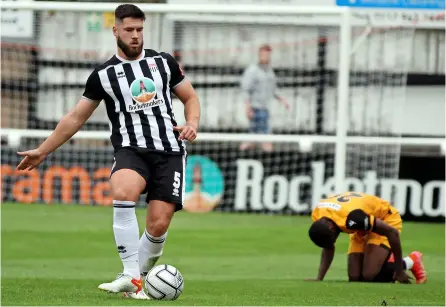  ?? PICTURES: Simon Howe ?? Bath City’s Jack Batten looks to play the ball during defeat against Maidstone