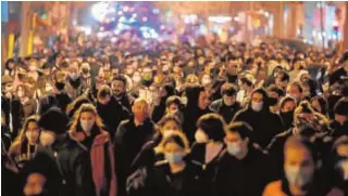  ?? PEP DALMAU ?? Libertad de marchar por Pablo Hasel
El pasado martes, 23 de febrero, séptima noche consecutiv­a de protesta en Barcelona por la encarcelac­ión del rapero Pablo Hasel