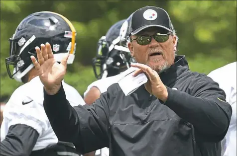  ??  ?? The fact that most every fan in Steelers Nation wants to be offensive coordinato­r doesn’t faze Randy Fichtner.