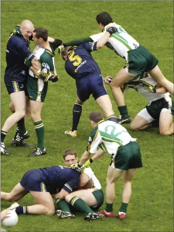  ??  ?? Violence has often played a big part in the Internatio­nal Rules series between Ireland and Australia.