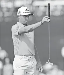  ?? ERICH SCHLEGEL, USA TODAY SPORTS ?? Rickie Fowler lines up a birdie putt on the 18th green during the first round of the Shell Houston Open on Thursday.