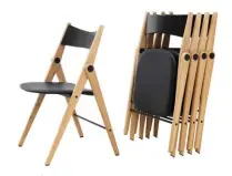  ??  ?? Oslo folding chairs A distinctiv­ely Scandinavi­an design that makes for easy storage, available at Boconcept