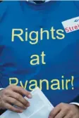  ?? Foto: A. Arnold, dpa ?? Ein Pilot der Billigflug­linie Ryanair trägt ein Streik-T-Shirt.