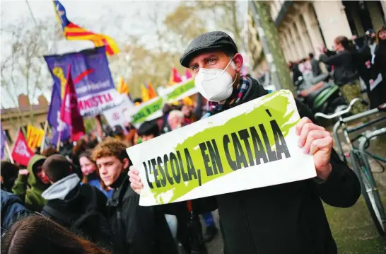  ?? EFE ?? Imagen de una manifestac­ión a favor del catalán en Barcelona