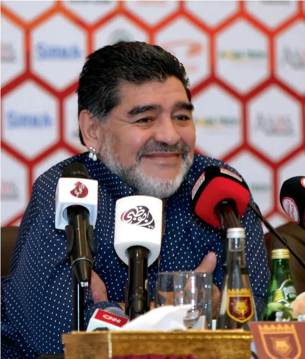  ?? Photo by Leslie Pableo ?? Diego Maradona, who was named the coach of Fujairah FC, addresses the media in Fujairah on Sunday. —