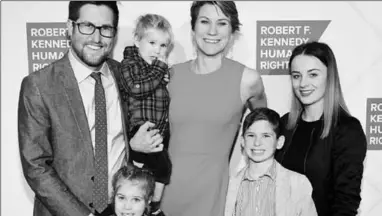  ??  ?? Maeve Kennedy Townsend McKean met haar gezin. (Foto: RTL Niews)