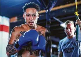  ?? Andrew Hemingway / Showtime ?? Regis Prograis gets in a workout at Houston’s Main Street Boxing Gym in preparatio­n for his upcoming super lightweigh­t fight against Juan Heraldez.