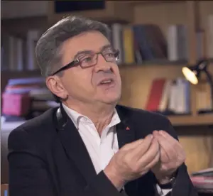  ??  ?? « J’avais noté toutes les questions qui auraient pu mettre JeanLuc Mélenchon en rogne, et finalement, je les ai toutes abordées, y compris les plus gênantes », confie Gérard Miller.